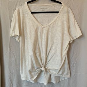 American Eagle White Tshirt